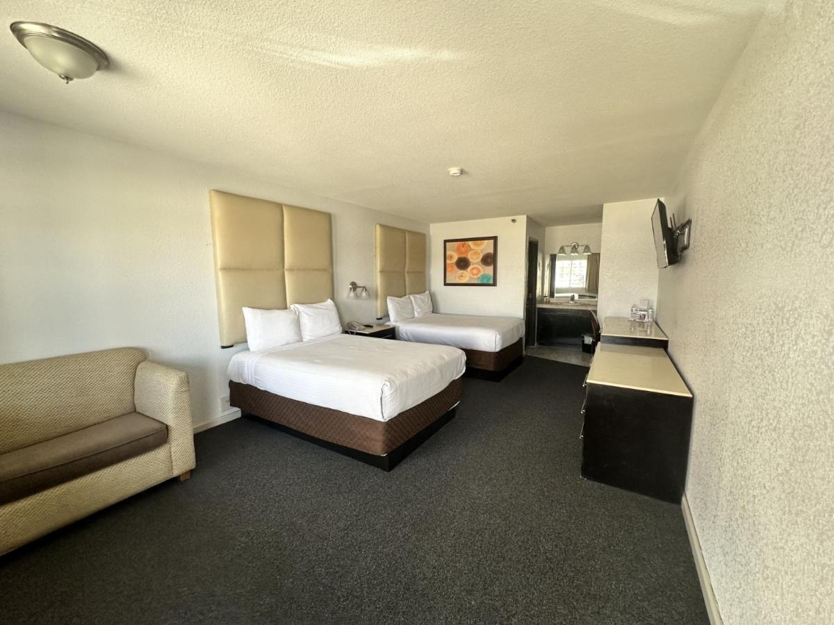 Popular attractions Area Nearby Property